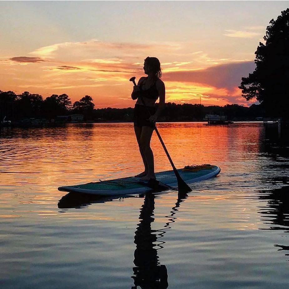 BumFloat's tweet image. This month, we’re showing #LakeLove to Lake Murray in Columbia, South Carolina! Nicknamed the “Jewel of South Carolina,” this 55,000-acre reservoir offers countless adventures 365 days a year. The lake’s calm waters are perfect for sailing, fishing or maybe even a cold swim!