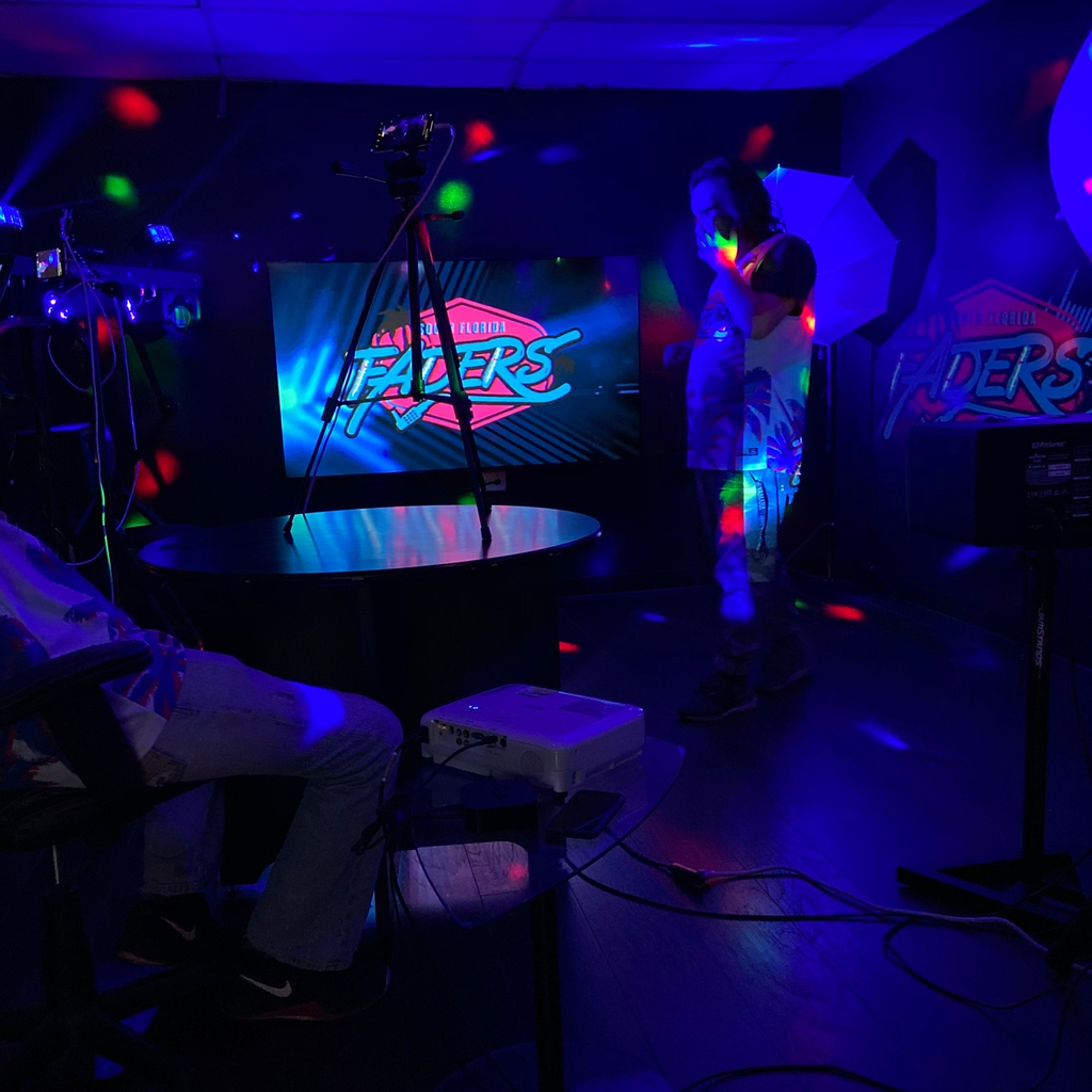 damndirty_'s tweet photo. (@soflofaders) Faders! We’re working on videos here at @entwanted! Getting ready to crush the @nbballc competition! @extra_wavy got some heavy beats!!! I need to get like him tho!

#damndirty #extrawavy #soflofaders #nbba #nationalbeatbattleassociation #beatbattle #musicproducer https://t.co/zpp4OhpcP0