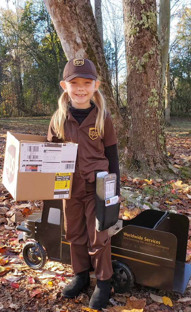 Ohio Valley ORS Michelle's daughter dressed up for Halloween, she wants to be just like Mom #Smile #UPS #UPSMoms #UPSersAreThere #OhioValUPSers <a href="/RyanFlynn0749/">Ryan Flynn</a> <a href="/charles01221963/">Hank</a> <a href="/MaymonStephanie/">Stephanie Maymon</a> <a href="/RayHatton/">Devin Ray Hatton</a> <a href="/LeighGuilkey/">Leigh Guilkey</a> <a href="/Craigcox_ups/">Craig Cox_UPS</a> <a href="/BrazellsmbSteve/">Steve Brazell</a> <a href="/JECnKY/">Jessica Conatser</a> <a href="/joeboyleups/">Joe Boyle</a>