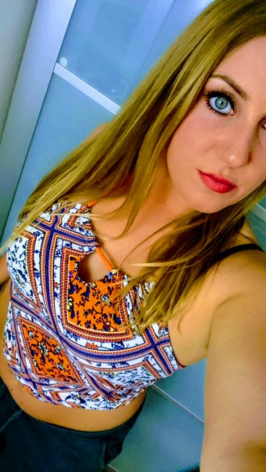 Hey S&uuml;&szlig;er ich w&uuml;nsche dir einen geilen Montag <3   https://t.co/mOTREPaRXP  visit my page darling <3  #camgirl<a href="/tag/online"class="tags"><span>#online</span></a><a href="/tag/camgirl"class="tags"><span>#camgirl</span></a><a href="/tag/livecam"class="tags"><span>#livecam</span></a><a href="/tag/versaut"class="tags"><span>#versaut</span></a><a href="/tag/heiss"class="tags"><span>#heiss</span></a><a href="/tag/geil"class="tags"><span>#geil</span></a>