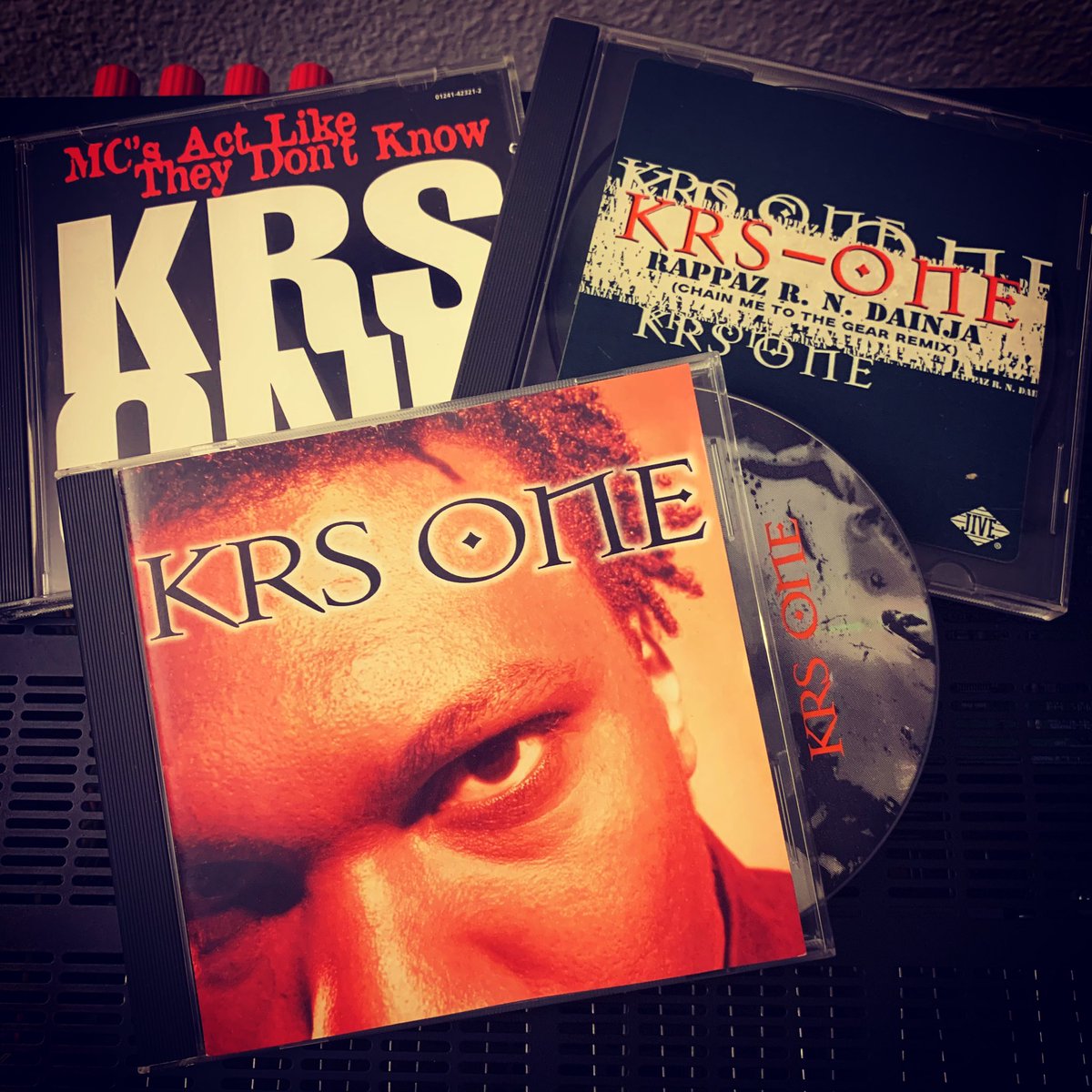 hiphopgods's tweet photo. @IAmKRSOne
#rappazrndainja #deautomatic #mcsactliketheydontknow #ahyeah #reality #freemumia #hold #wannabemceez #represent #thereal #hiphop #thetruth #buildyaskillz #outforfame #squashallbeef #health #wealth #self #jive #records #krsone #hiphopgods https://t.co/daZ44ZfbP1