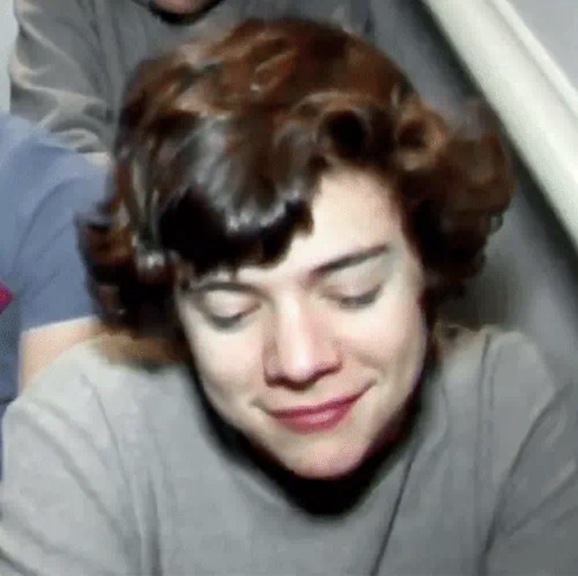 ellie saw l & h ! tweet media