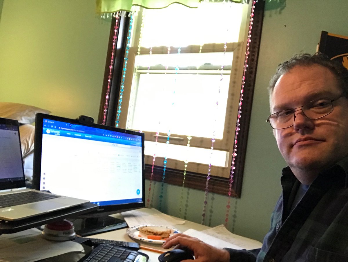 WVSCI's tweet photo. Working through my duty free lunch.
#IPEA37yrsofuninterruptedservice
@CathyPiehl
@karubas
@NatashaSGrover
@RaczakRaczak
@laurieedonahue
@mark_rising
@susandemm28 https://t.co/Mvvo4F9Vmy