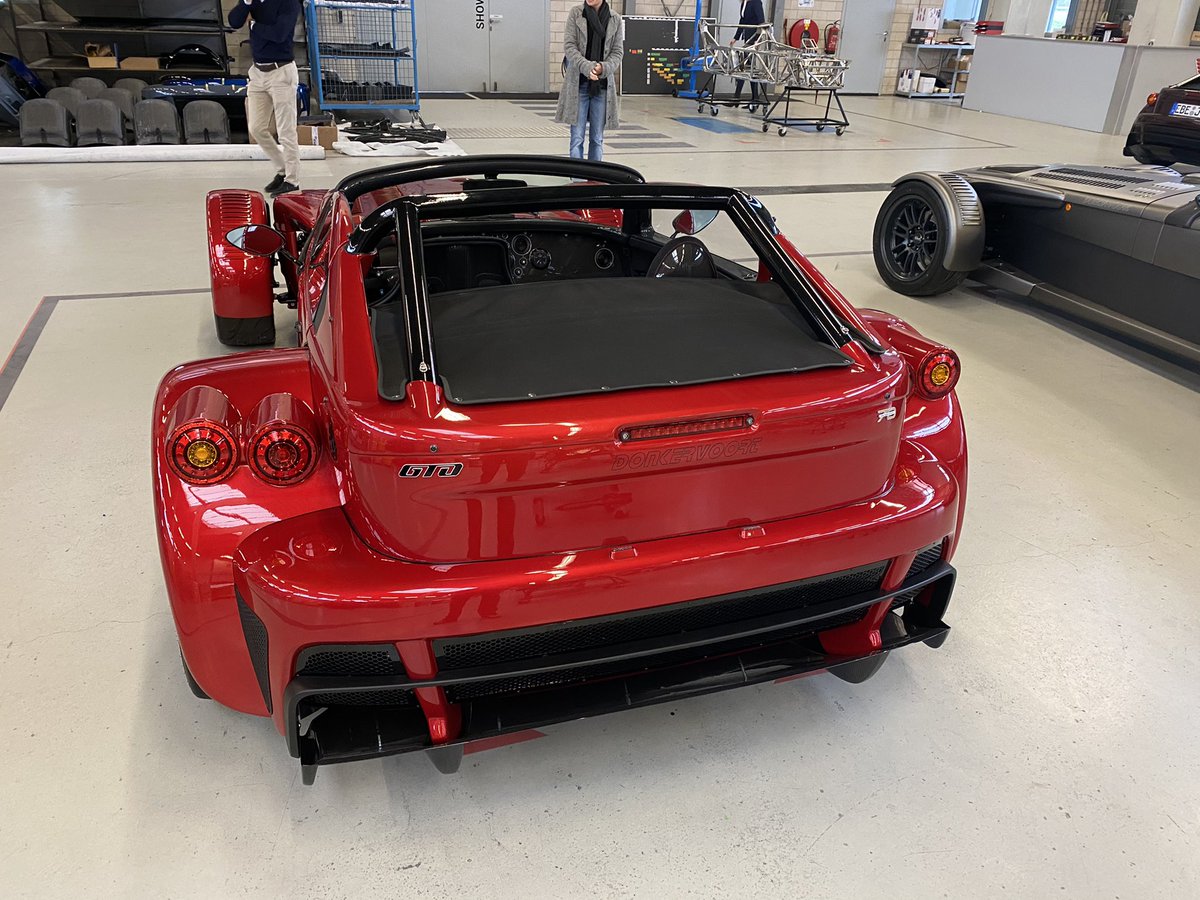 DonkervoortGTO's tweet photo. https://t.co/5QApF1wWa7 Roller-coaster morning last Saturday in Atelier Lelystad, which resulted in the purchase of a brand new JD70. Now the 12 months waiting starts. #donkervoort #d8gtojd70 #supercar #sportscar #hypercar #carbon #audipowered #415 #bhp https://t.co/7nDE0EWFYZ