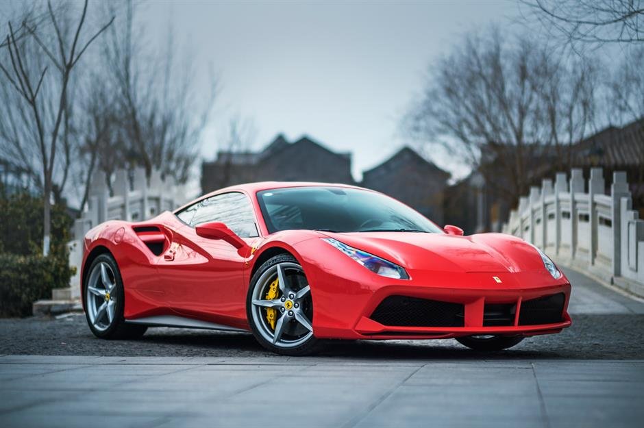 Ferrari vs LamborghiniIn 1950s Italy, Enzo Ferrari was in charge of his famous sports car company while Ferruccio Lamborghini was running a tractor business. Things may have stayed that way if Lamborghini, originally from a family of grape farmers but a keen mechanic, had not