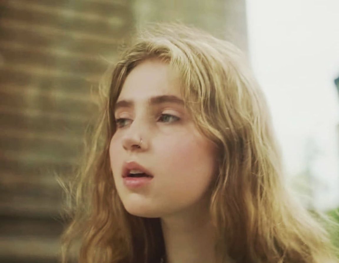 —— blonde ——