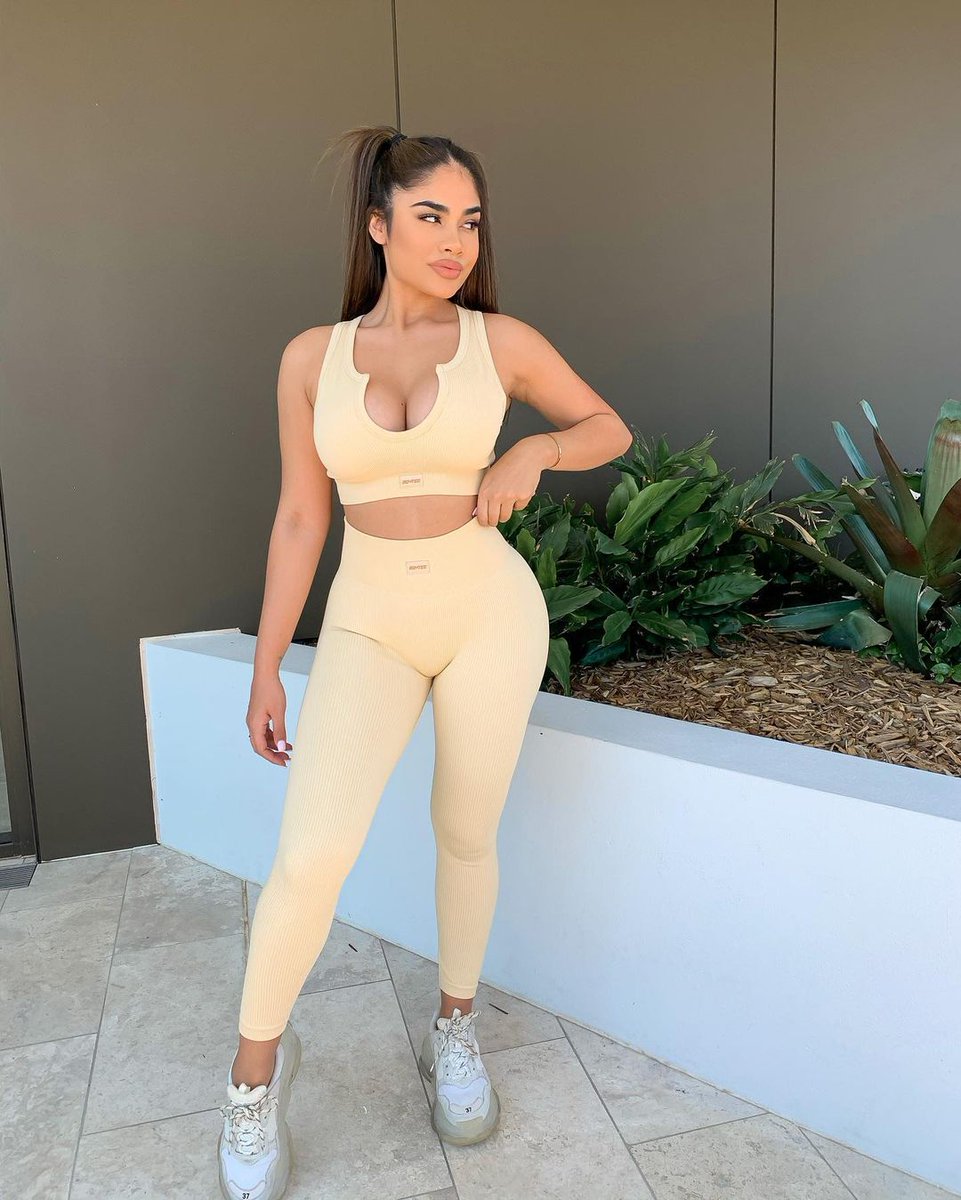 Oh Polly tweet media