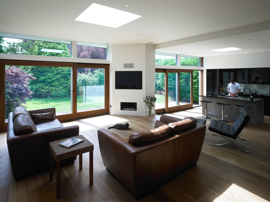 kitchensint's tweet photo. Simple open plan living is often the best design. This Edinburgh kitchen we designed in an extension exemplifies open plan living with clean, minimalist lines. #kitchenoftheweek #openplanliving #openplankitchen #kitchendesign #minimalism #kitchensinternational #kitchenlayouts https://t.co/odexgLLUaB