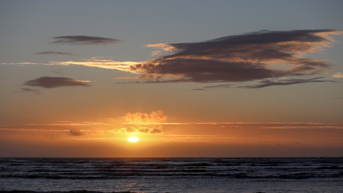 AnnBruen's tweet photo. Sunrise on Bull Island this morning

@AimsirTG4 @ClontarfTimes1 @PhotosOfDublin @LovinDublin @AstronomyIRL @ThePhotoHour @EarthandClouds @LensAreLive @WeatherRTE @deric_tv @VisitDublin @ancienteastIRL @DublinLive @PicPoet @PicPublic @ancienteastIRL @PictureIreland @IrelandB4UDie https://t.co/hAu4NknBGs