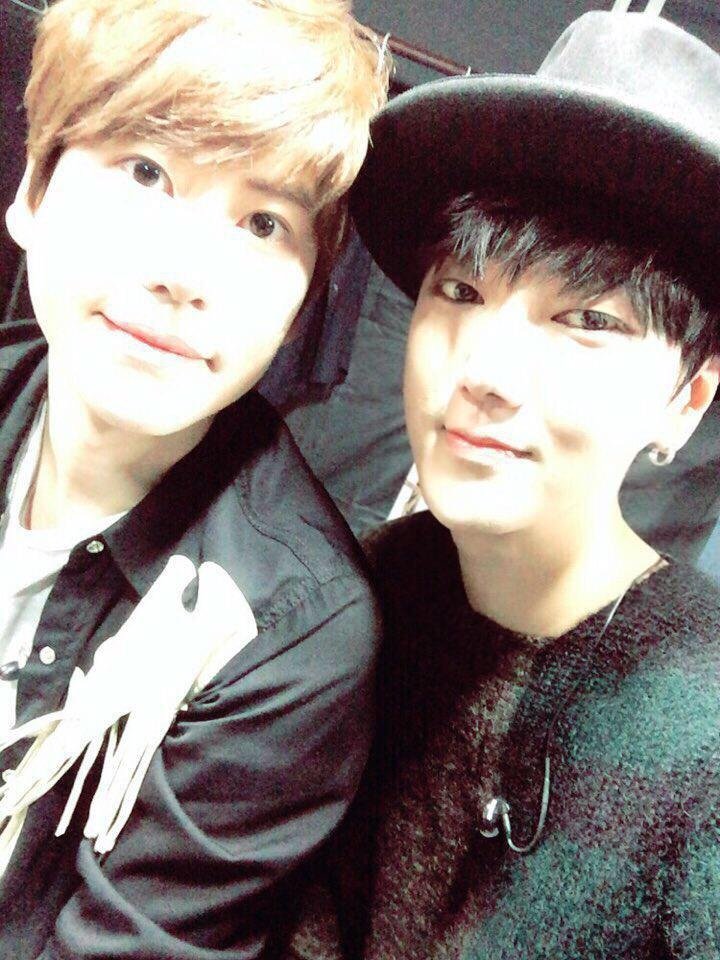 kyusung/yekyu selcas (+other sns pictures) but without kyuhyun's funny stare: a thread.
