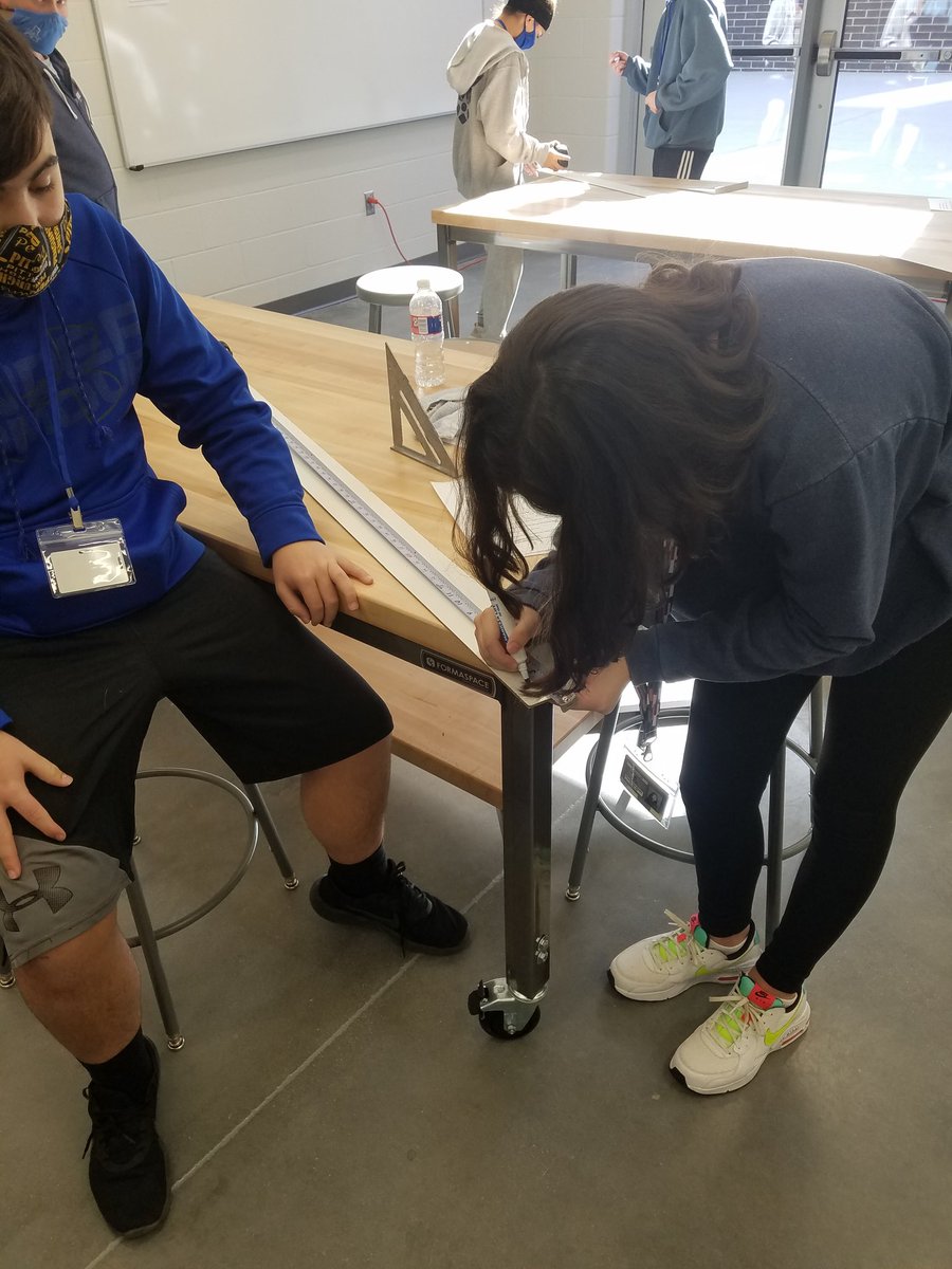 GeometryIn's tweet photo. Learning how to lay out walls today in Geometry in Construction class. #ahstrojanfam https://t.co/WWfbWGKnpo