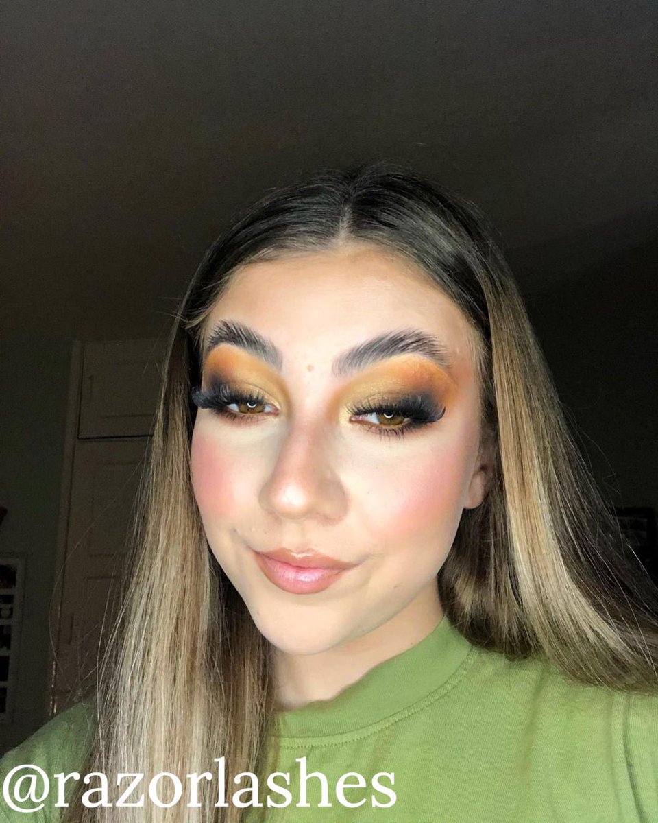 LashesRazor's tweet image. 𝑶𝒃𝒔𝒆𝒔𝒔𝒆𝒅 with these autumn shades👀✨@ nancykirkmakeup (IG) uses our 𝒅𝒆𝒍𝒖𝒙𝒆 'Kitten' lashes💅 If you love a 𝐜𝐚𝐭-𝐞𝐲𝐞 𝐥𝐨𝐨𝐤, these are the 𝐩𝐞𝐫𝐟𝐞𝐜𝐭 lashes 𝒇𝒐𝒓 𝒚𝒐𝒖😍 Shop through the link in bio❤️ #razorlashes
