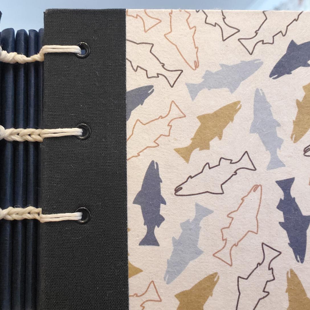 SilverEelStudio's tweet photo. More of the finished trout notebook 🐟📓

Approx. 4x6", mixed media paper, coptic bound with original art covers

#Pattern #patterndesign #patternobserver #trout #salmon #fishart #bookmaking #bookbinding #handmade #journal #notebook #sketchbook #anglergift #holiday2020 https://t.co/5RT4X7a3Z8