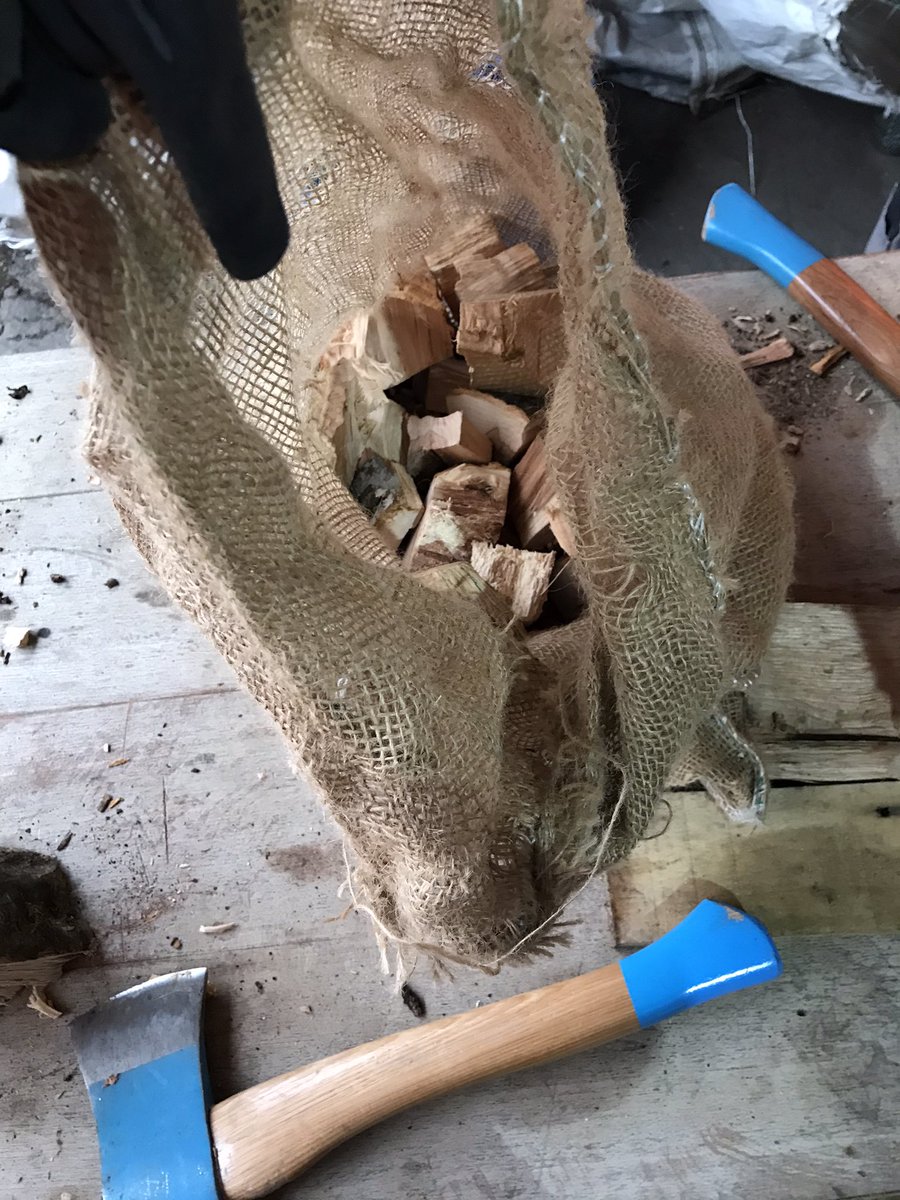 jonkelly31's tweet photo. Anyone want some apple chunks ๐ #goodwood #applechunks #howitsmade https://t.co/jGyziG2GOf