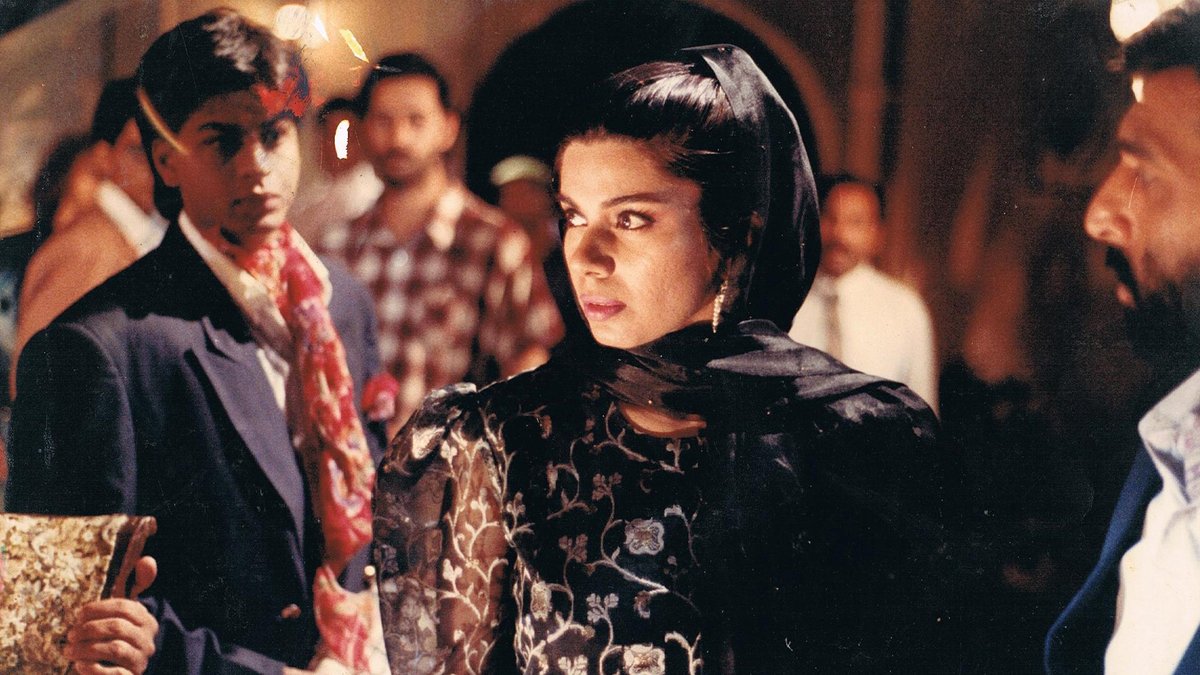 The film is available on YouTube, but the print/sound quality is so bad that only an ahmaq (or an SRK fan) will persist. Waise, it was while making this film (& In Which Annie...) that  #SRK got a taste of arty filmmakers and decided to sign Chamatkar, Deewana and Dil Ashna Hai.