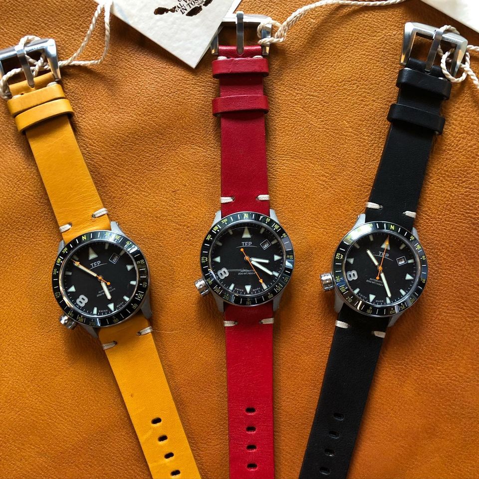 WINDROSE CERAMIC BLACK in three different variations.🌱🌱🌱

#tfpwatch #bcorp #sustanablymade #italianstyle #lusso #tuscany #sustainability #madeinitaly #swissmade #handmade #timepiece
#watches #watch #watchesofinstagram #watchesformen #watcheslover #watchesmania #watchesaddict