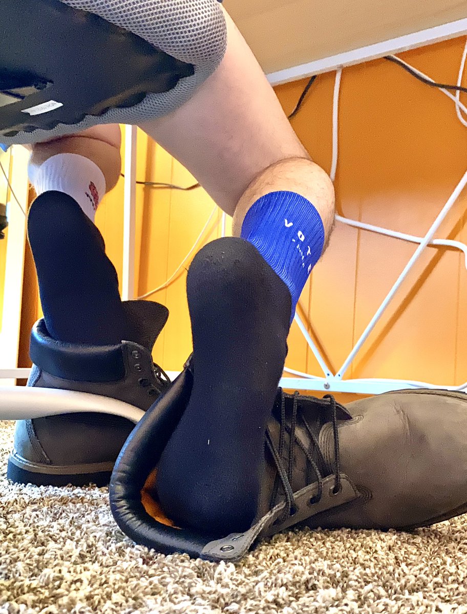 justinpageft's tweet photo. “Press your face into my sweaty foot while I work.” #malefeet #straightfeet #footfetish #feetfetish #sweatysocks #JUSTINsocks #smellyfeet #footmodel https://t.co/qW8S4IdelK