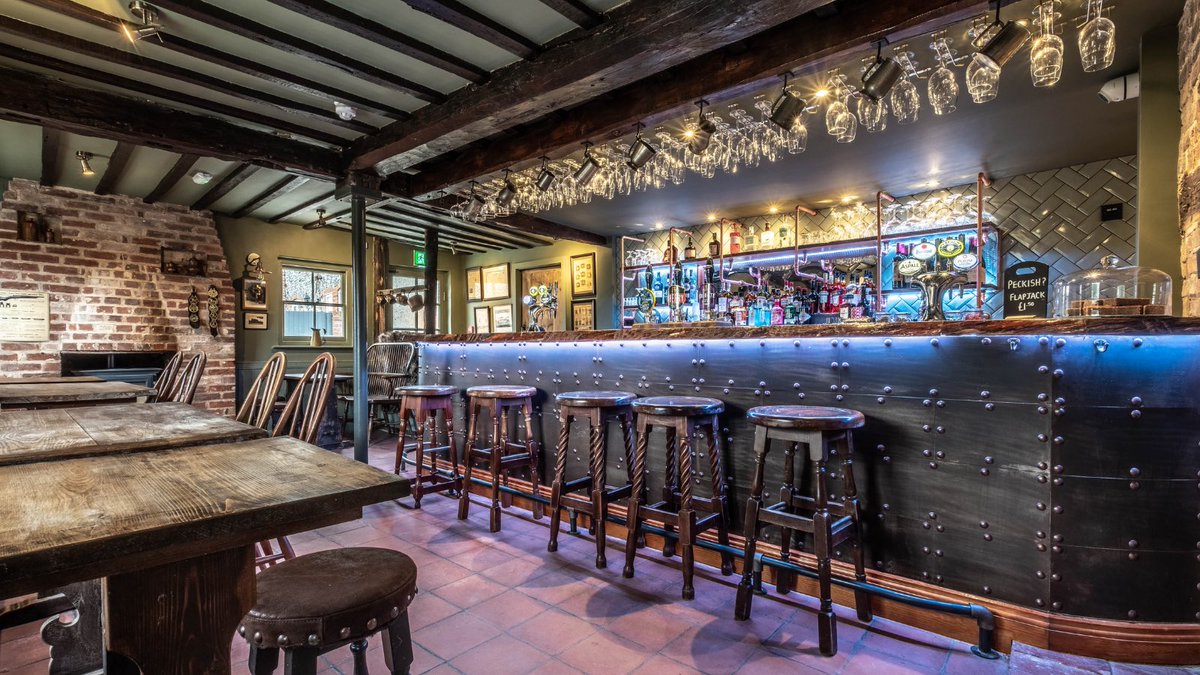 WE ARE OPEN // this Monday - Wednesday under our usual opening hours. From Thursday November 5th we will be closed, but we’ll be back on December 2nd, bursting with festive spirit and all the yuletide magic we can muster, to make this Christmas the best it can be! #seeyousoon