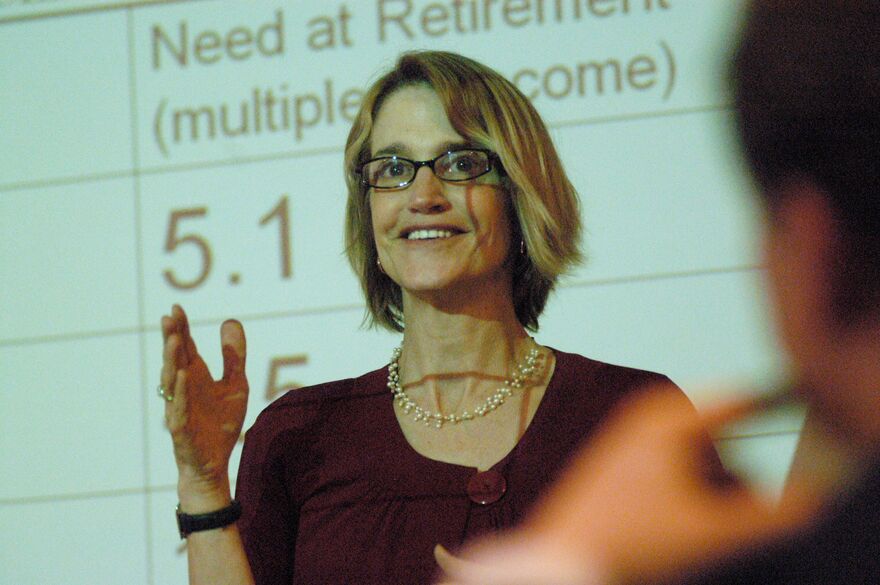Teresa Ghilarducci ( @tghilarducci) is  #NSSRfaculty and head of  @SCEPA_economics. As an area specialist, during  #Election2020   she's been helpful in issues regarding the plight of older workers in the pandemic, retirement security, and wealth inequality.(3/4)