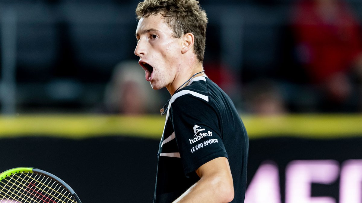 atptour's tweet photo. Up &amp; running 🏃‍♂️

🇫🇷 @HumbertUgo d. Ruud 4-6, 6-2, 7-6(1)
🇸🇰 @Gombitos d. Cecchinato 6-2, 7-6(2)
🇩🇪 @Struffitennis d. Basilashvili 6-4, 6-2
🇫🇷 @BenjaminBonzi d. Coria 6-2, 6-1

@RolexPMasters | #RolexParisMasters https://t.co/ojJruQaSQQ
