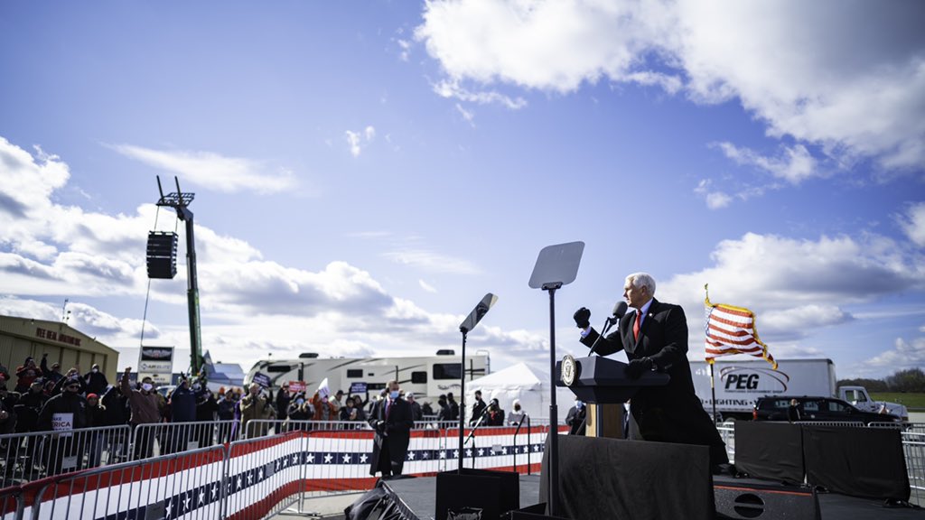 Mike_Pence's tweet photo. THANK YOU, PENNSYLVANIA! @KarenPence and I were thrilled to be with all you Great Americans in Latrobe today! ONE MORE DAY to FOUR MORE YEARS of President @realDonaldTrump! 🇺🇸 https://t.co/gd2Jx9pcdb
