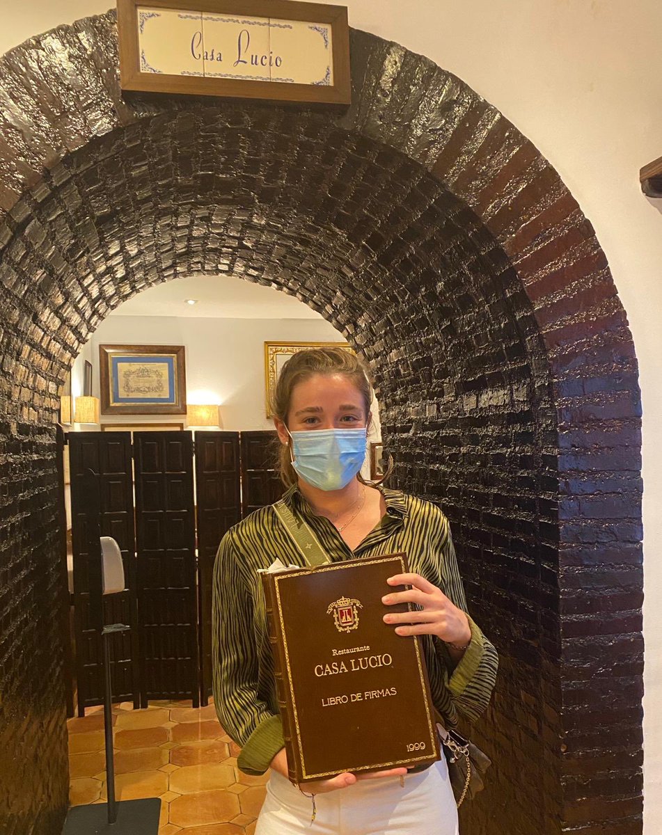 Martina Ortega, que es una numero uno como persona, también lo es en lo suyo , el Padel, gracias Marta por visitarnos , enhorabuena por todos tus éxitos, y que sigan