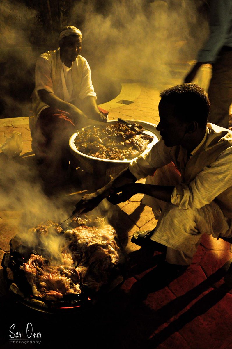 SudaneseCulture's tweet image. Making Salat/سلات
Sudanese Traditional Food
#SudaneseCulture #ثقافة_سودانية