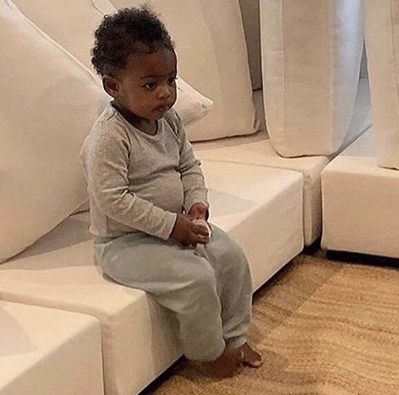 wie ich auf fajr warte, um allah wieder zu erzählen, dass ich traurig bin