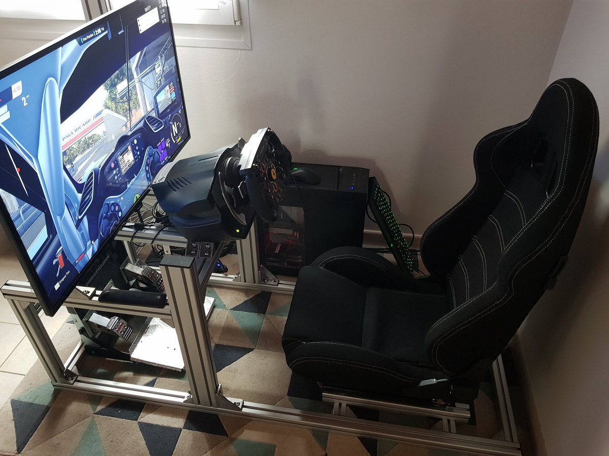 Lev_88Nv's tweet photo. @Hilliuss @nextlvlracing @OpliteG @RSeat_Europe @SparcoGaming Plan fait sur mesure pour 500€ via Modetis baquet compris. La photo date car améliorations depuis mais c'est une base solide et pas trop chère que tu peux faire évoluer facilement. https://t.co/ImMYlouleG