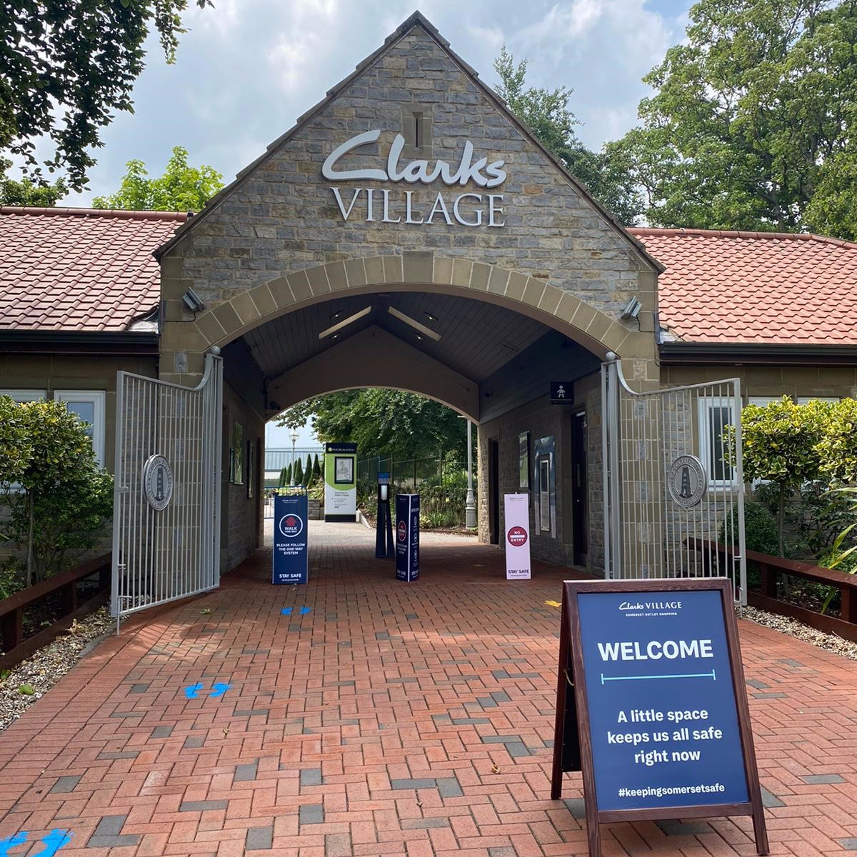 parking at clarks village