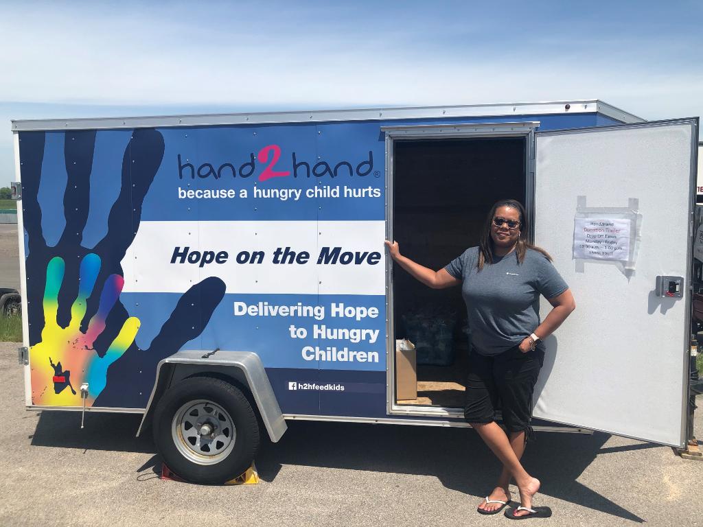 HermanMiller's tweet photo. This past year, we’ve thought a lot about our purpose: design for the good of humankind. We’ve made Election Day in the US a paid day off for all our employees, and we’re encouraging them to use the day in service to their own communities around the globe.
*📸 from before COVID19 https://t.co/Bt726SCZyI