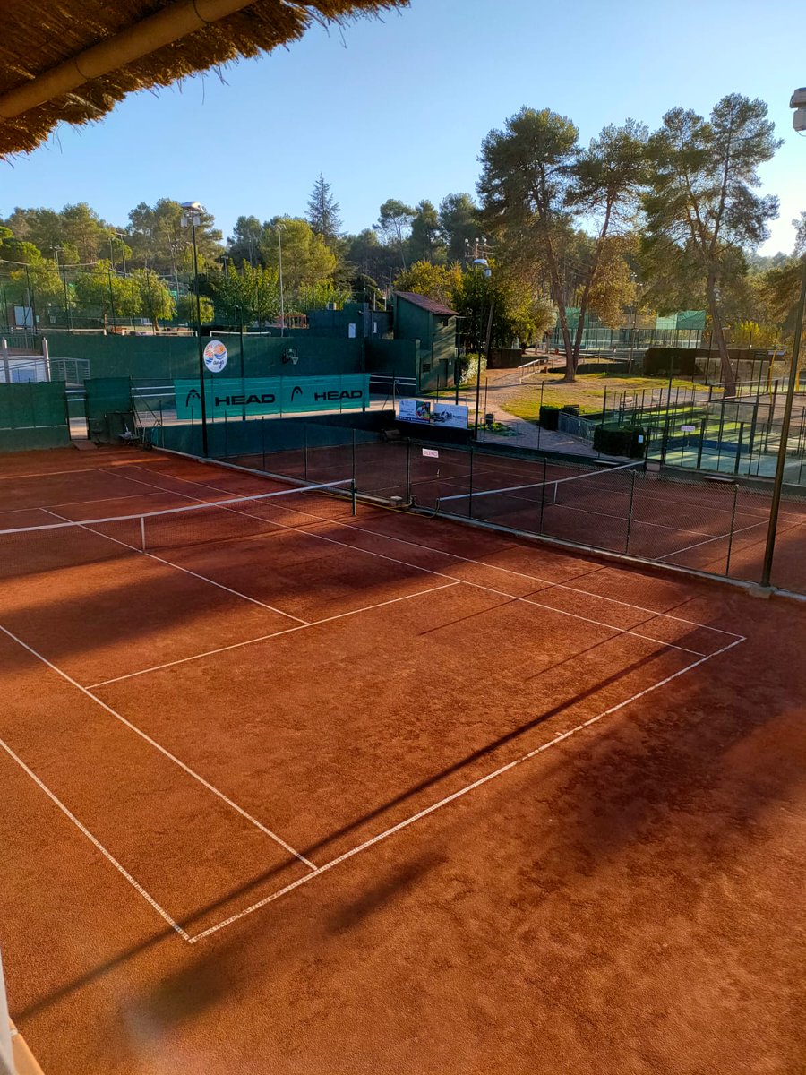 CTNSCugat's tweet photo. El vostre club està en bones mans... Mentre es mantenen les noves mesures anti-Covid seguim tenint cura de les instal·lacions i ja estem treballant per poder-vos oferir activitats dirigides online.
Més aviat que tard, ens retrobarem al club!
#ctnsc #ctnsantcugat https://t.co/Fg7F7KxSv1