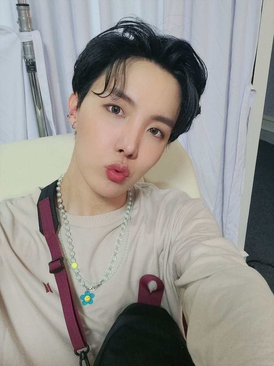MulherdotaehOFC's tweet photo. https://t.co/45zt2WmwuC