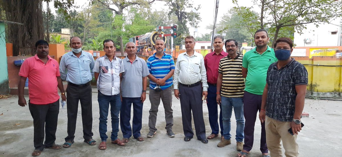 PMRMS_SPJ_DIV's tweet photo. Remove ceiling of basic pay for Night Duty Allowance and stop recovery towards excess payment.
@PMOIndia @DrJitendraSingh @DoPTGoI @PiyushGoyal @RailMinIndia @santoshgangwar @LabourMinistry @IR_CRB @bmshq @thengadifoundat @BmsBojji @bms_it
#removeceiling4nda
#stopndarecovery https://t.co/zf62ck43Gz