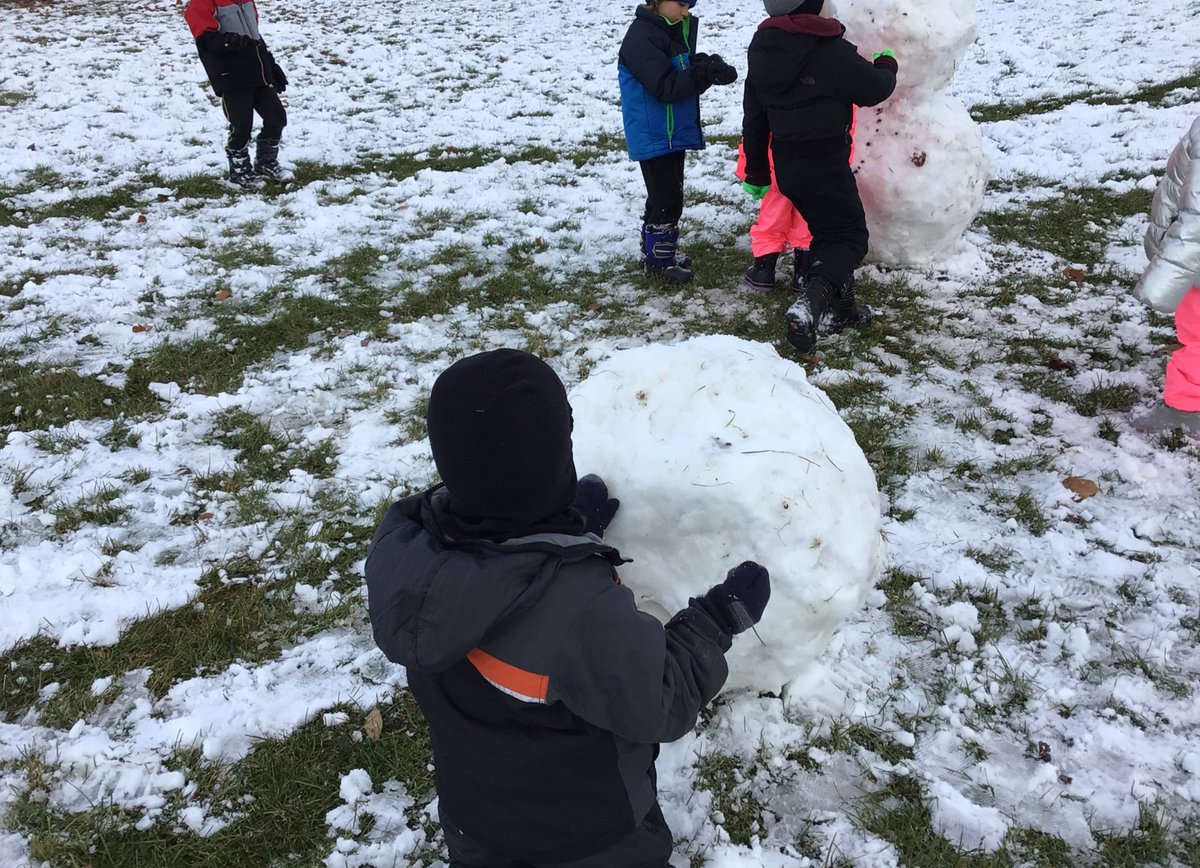 Kinder Room 208 tweet media