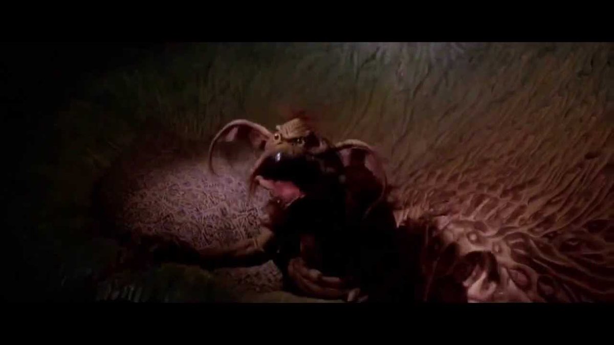  #TheMandalorian   One last artist: Tony McVey (Gremlins, Dark Crystal) works on SW since Return of the Jedi (1983).He sculpted Salacious Crumb (and the Kowakian monkey-lizard for Season 1).All generations of SW artists work on this series.