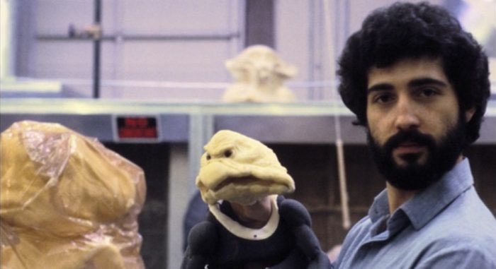  #TheMandalorian   One last artist: Tony McVey (Gremlins, Dark Crystal) works on SW since Return of the Jedi (1983).He sculpted Salacious Crumb (and the Kowakian monkey-lizard for Season 1).All generations of SW artists work on this series.