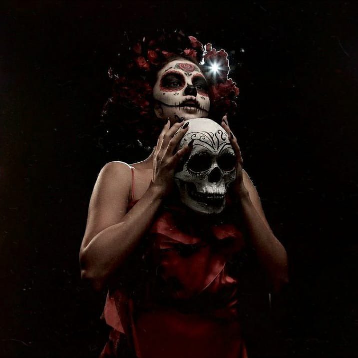 LittleIrxnAngel's tweet photo. ⃝ ⃝ ⃝ ⨾ #DiaDeMuertosRp
#02NovPartyFk
» @.𝚕𝙰𝚗𝚝𝚘𝚂𝚝𝚊𝚛𝚔.
————————————————
⃕ ❛ Que maravillosa festividad es esta, primera vez la celebro y agradezco me extendieras la invitación preciosa @Whos_Okey.❜ https://t.co/P4GLFS6bxL