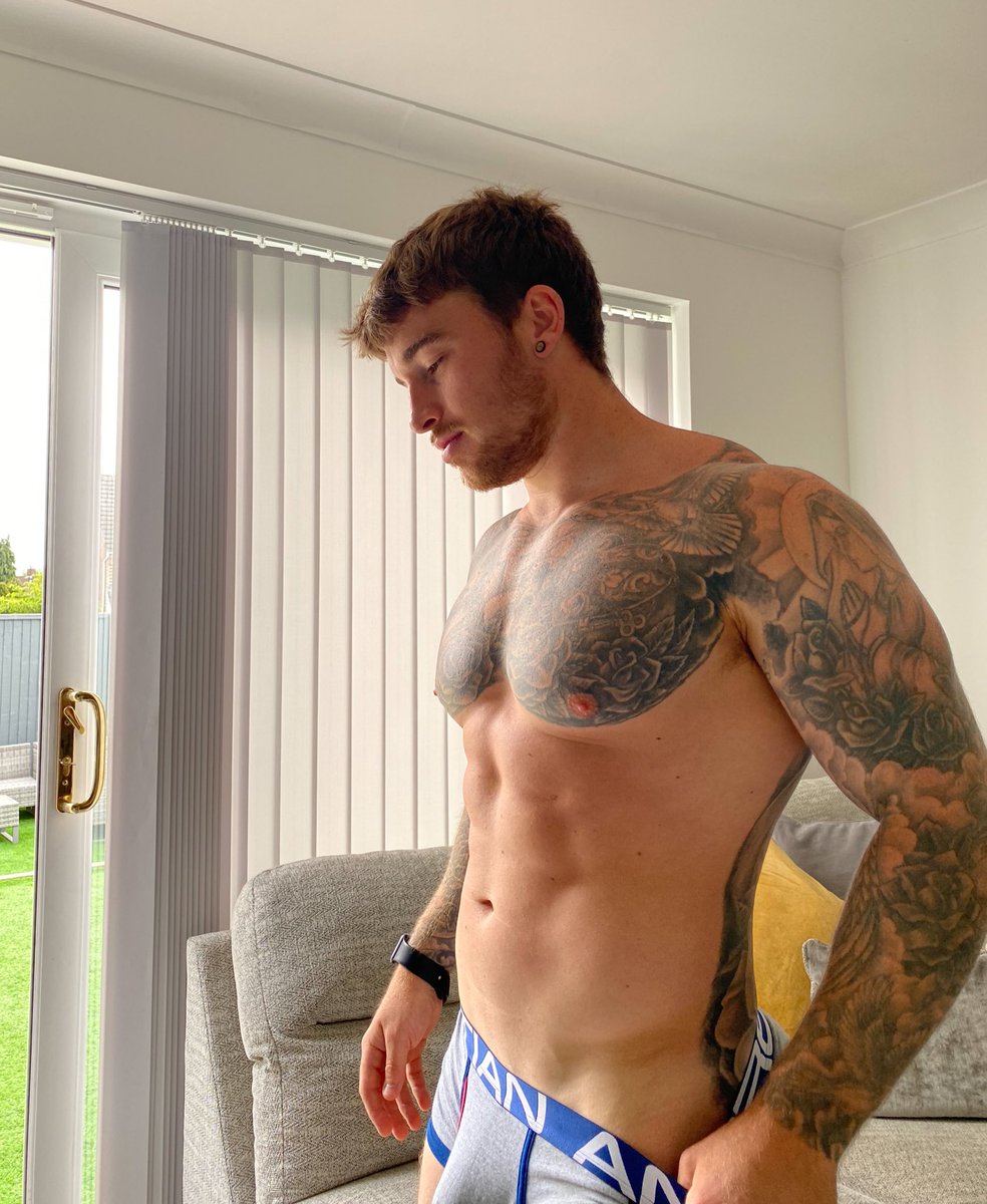 Chris Hatton (@hatts17) on Twitter photo 2020-11-02 23:53:24 Onlyfans.com/H...