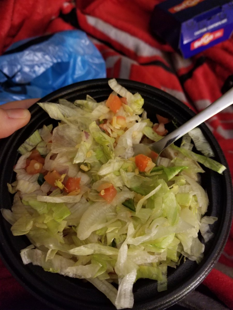 malindab04's tweet photo. @getgo really disappointed in your Go Bowls.  And I paid $5 for this!?!? https://t.co/BY1Hi9eGgG