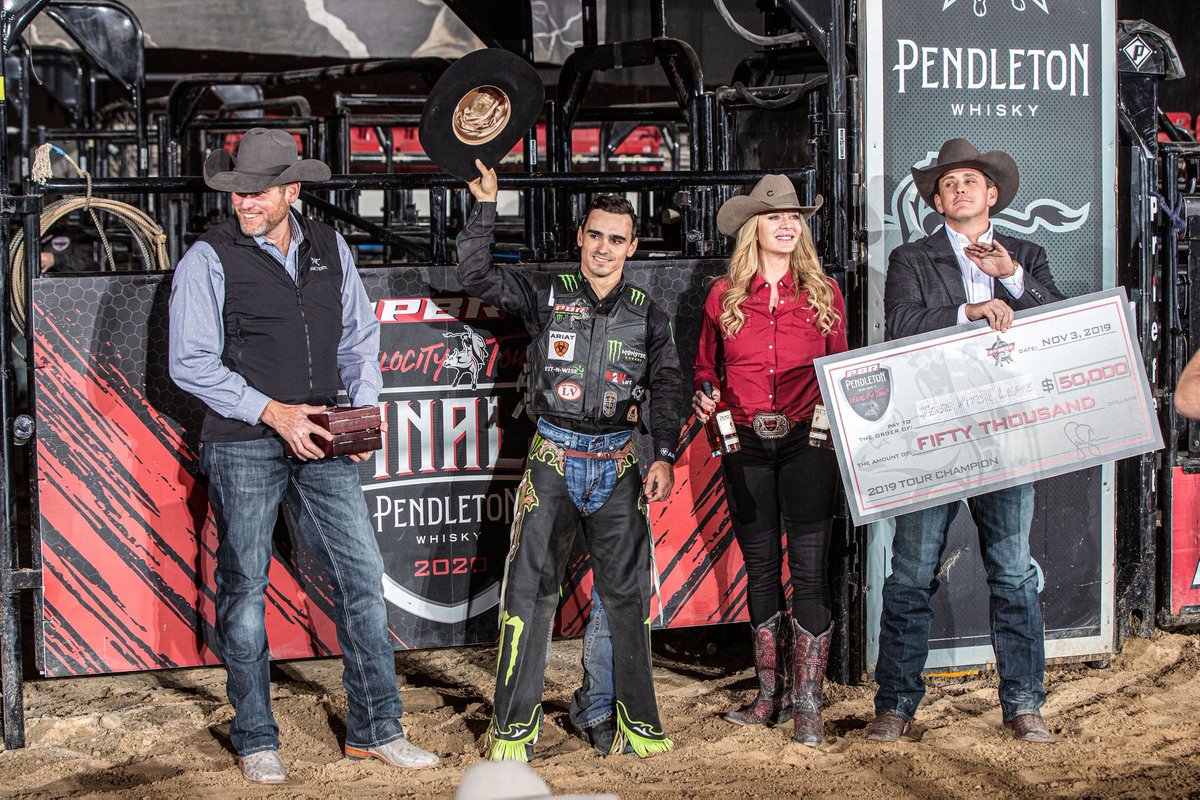 pbrceo's tweet photo. You don't have to wait until November 12-15 to see the @PBR's biggest stars back in action! The Velocity Tour invades Sioux Falls, SD Nov. 6-7 to crown a new Pendleton Whisky Velocity Tour Champion: https://t.co/KGV0FRdbVI https://t.co/qiZxYy7FrO