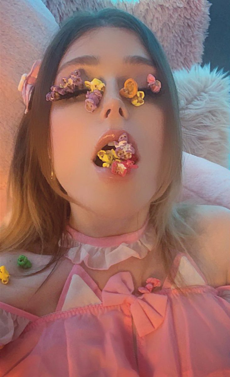 ThatBunnyPlays's tweet photo. Full Post on Instagram! ❤️😍🥰🎀
https://t.co/1Uv8U5fxm2
#thatbunny #twitch #pipeabarbie #egirl #gamergirl https://t.co/SQM2vk9S9H