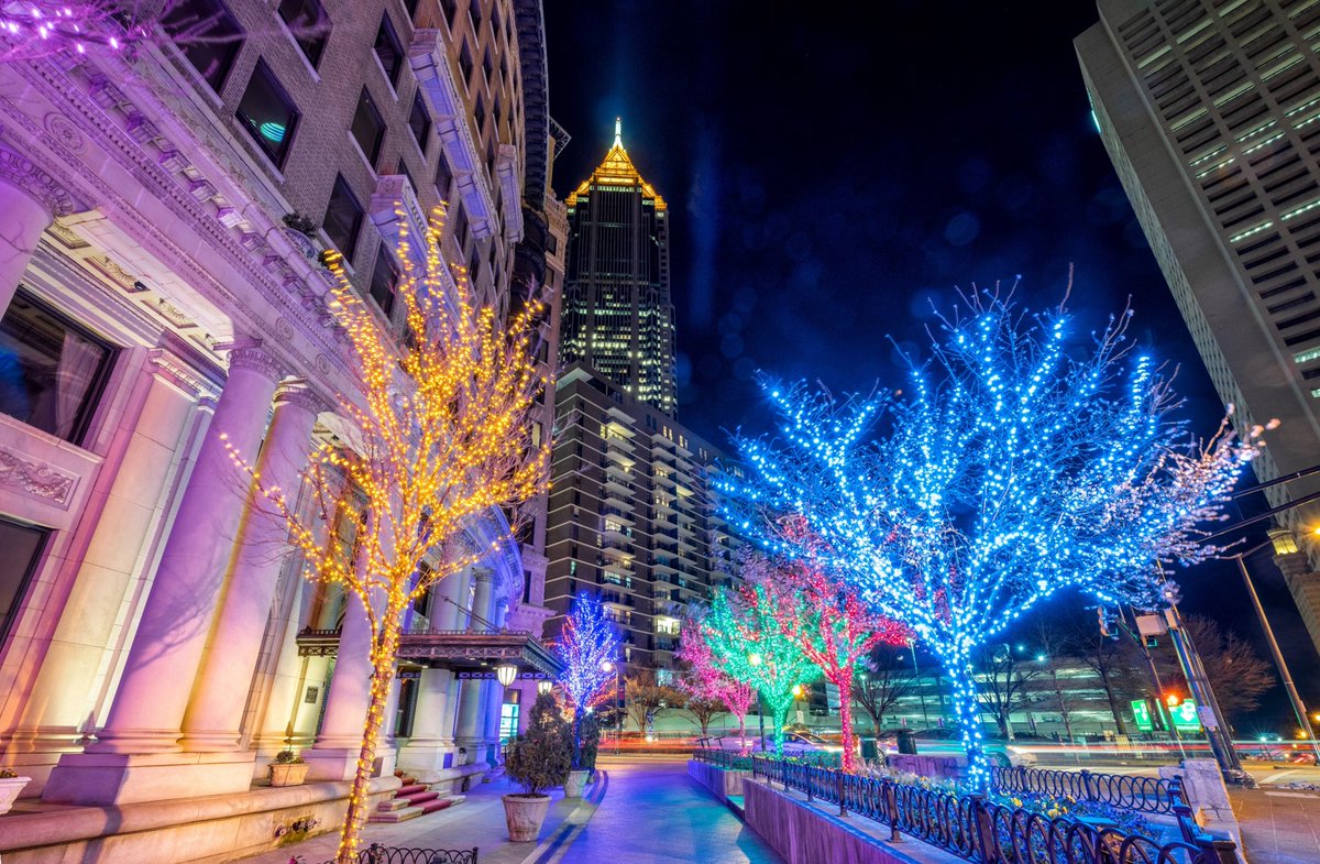 ColonySquareATL's tweet photo. #MidtownBright is back! Be on the lookout for @MidtownATL's  stunning holiday lighting displays illuminating the district this holiday season. #MidtownATL https://t.co/IWEcCoH5U7