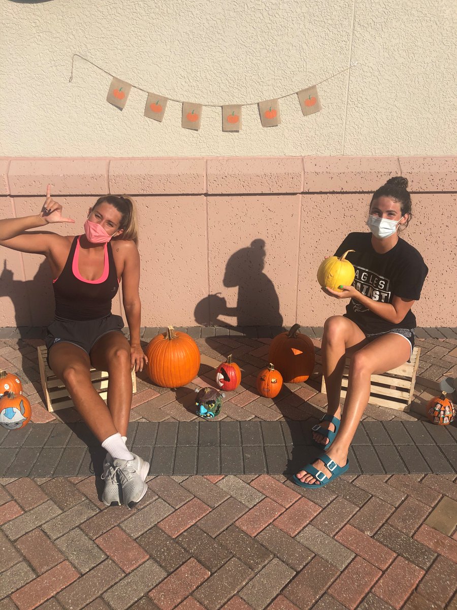 FGCU_HARC's tweet photo. Thank you to all the @FGCUEagles student-athletes and staff who came by our drive-by 🎃patch last Friday!

We hope everyone had a fun, safe and socially-distanced Halloween. 👻🍬🍭

#WingsUp 🤙 https://t.co/mQiTWoyR5R