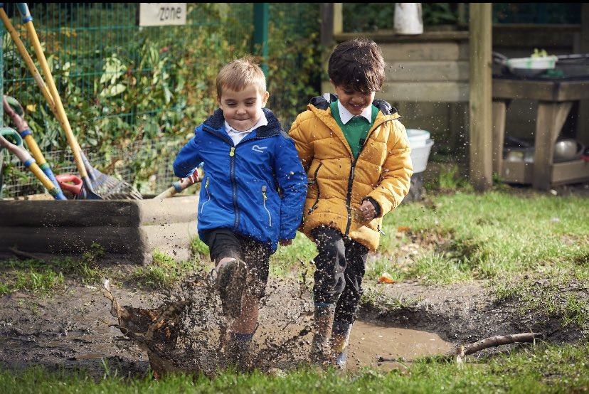 Roundhay Primary Head tweet media