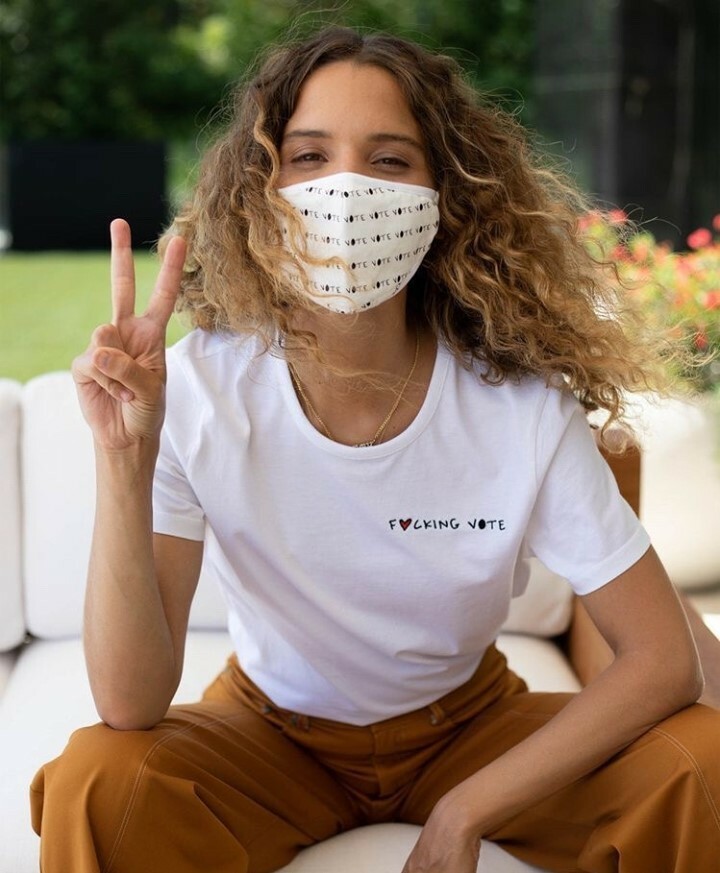 BeDazeLive's tweet photo. F 🖤 C K I N G  V O T E ✨✨ . . .
Tomorrow is your last chance
📸 @lalignenyc
.
.
.
#fashion #style #stylish #fashion2020 #stylescout #chic #fashionblog #fashionista #fashionpost #trendingrn #fblogger #bloggerstyle #bloggefashion #dailylook #dailystyle … https://t.co/XCzYPPBqMX https://t.co/8FDYoxHgME