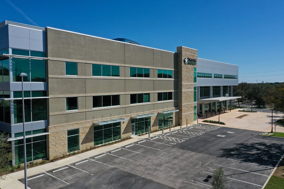 WorthAssociates's tweet photo. Congratulations to #TSAOG on the official opening day of their new TSAOG Orthopaedics - Ridgewood Orthopedic Center flagship location. We are proud to have completed this state-of-the-art 97,000 s.f. medical facility with @JoerisGC to meet their needs. #WorthSA #SanAntonio https://t.co/cHBKthZ61r