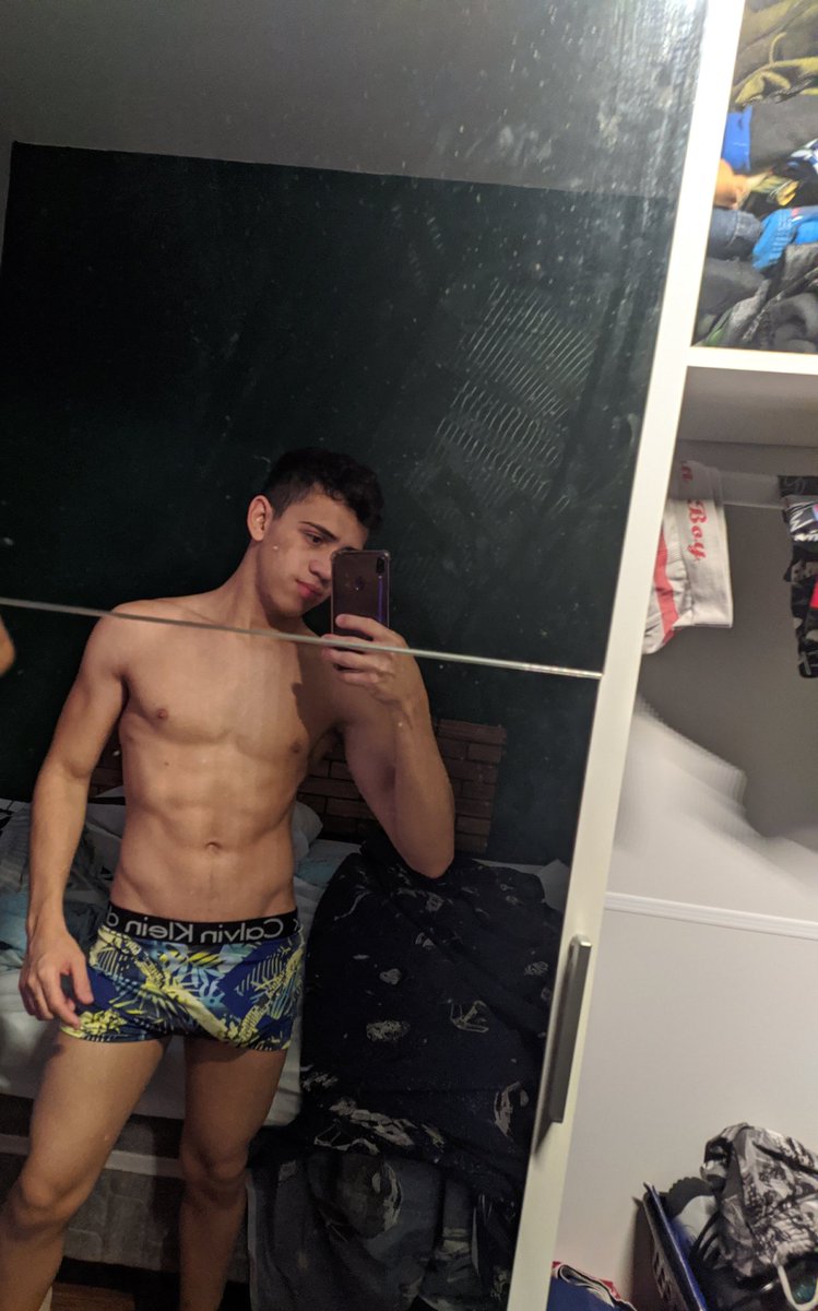 judinhojupiter's tweet image. Parece q tem alguém do lado