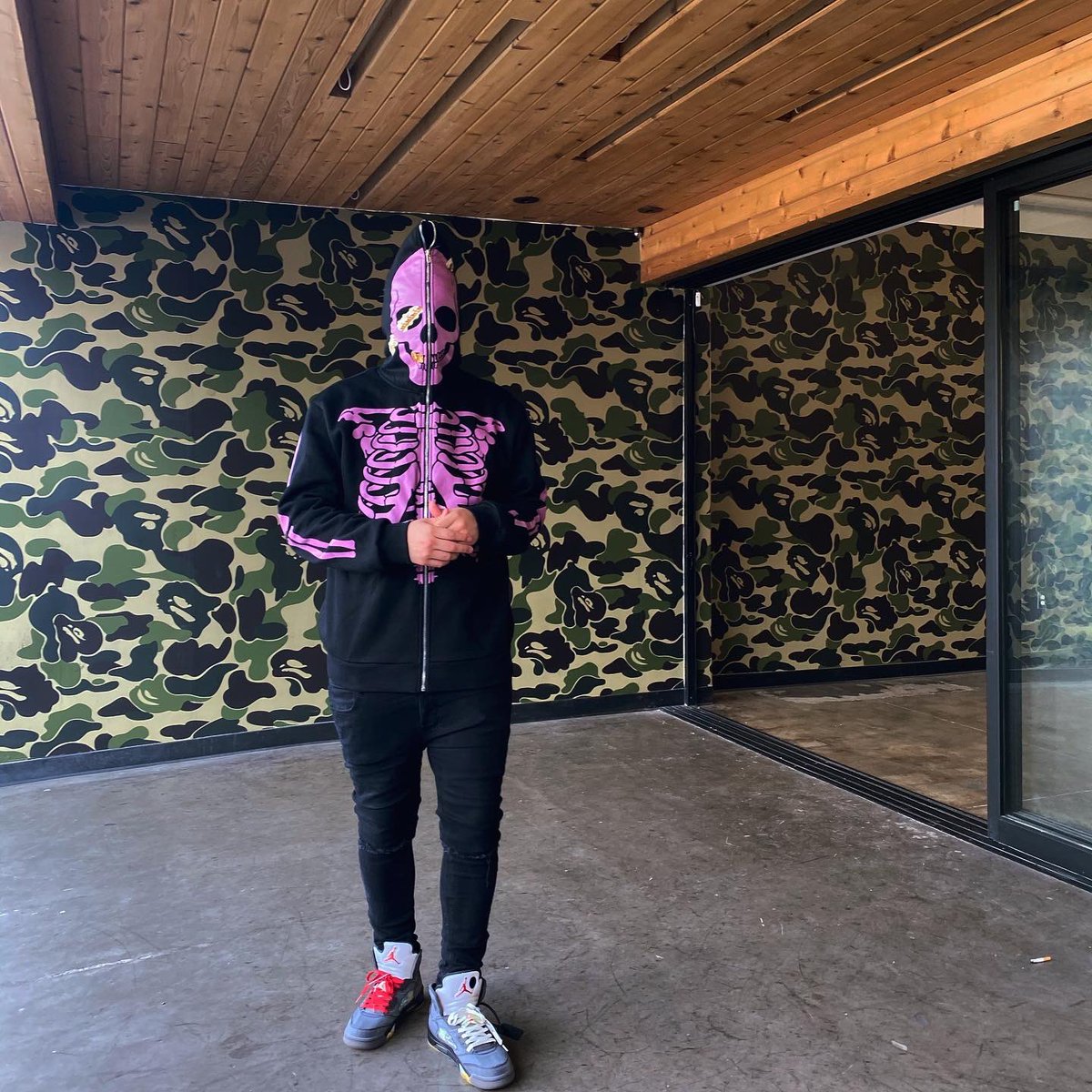 millionnay's tweet photo. Made it to 25 &amp; all I can say is I’m just thankful 🖤 https://t.co/T4ZVQ9SArB
