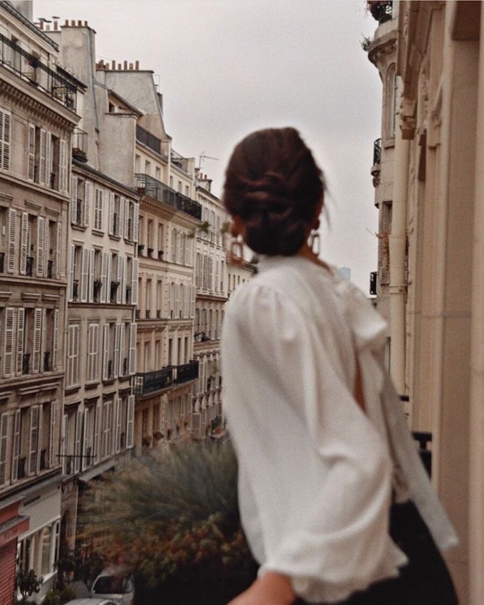 heyashleytea's tweet photo. things you can do to feel calm:

✨ engage your senses. touch something soft, light scented candles, sip coffee or tea, look out your window, listen to calm music 
✨ take a few minutes to breathe deeply 
✨ take a shower or bath
✨ enjoy some fresh air 
✨ turn off your phone https://t.co/fy8ljiLGzV
